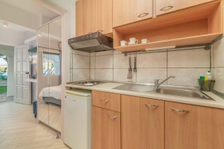 apartment for 5 villa flisvos kitchen