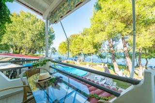 faciliities villa flisvos pool view