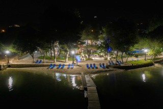 location villa flisvos night view