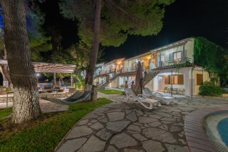 villa flisvos family apartments